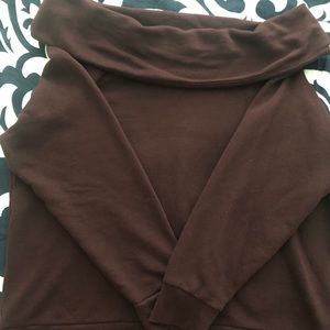 ⭕️Victoria’s Secret sport off shoulder sweater ⭕️